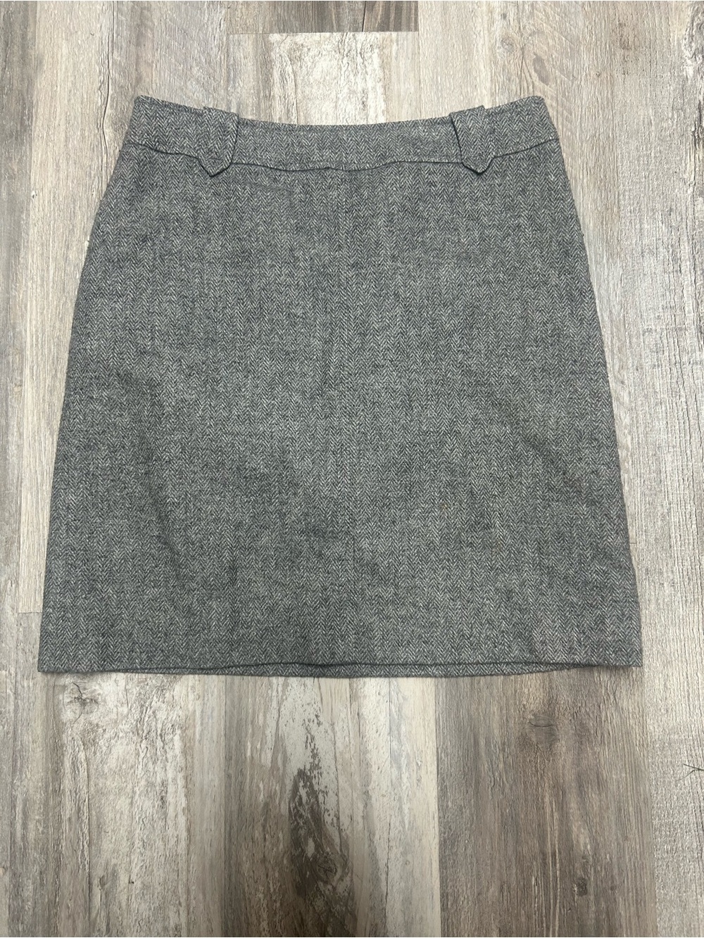 Women’s Talbots Gray Wool Blend Lined Skirt.  Size 4